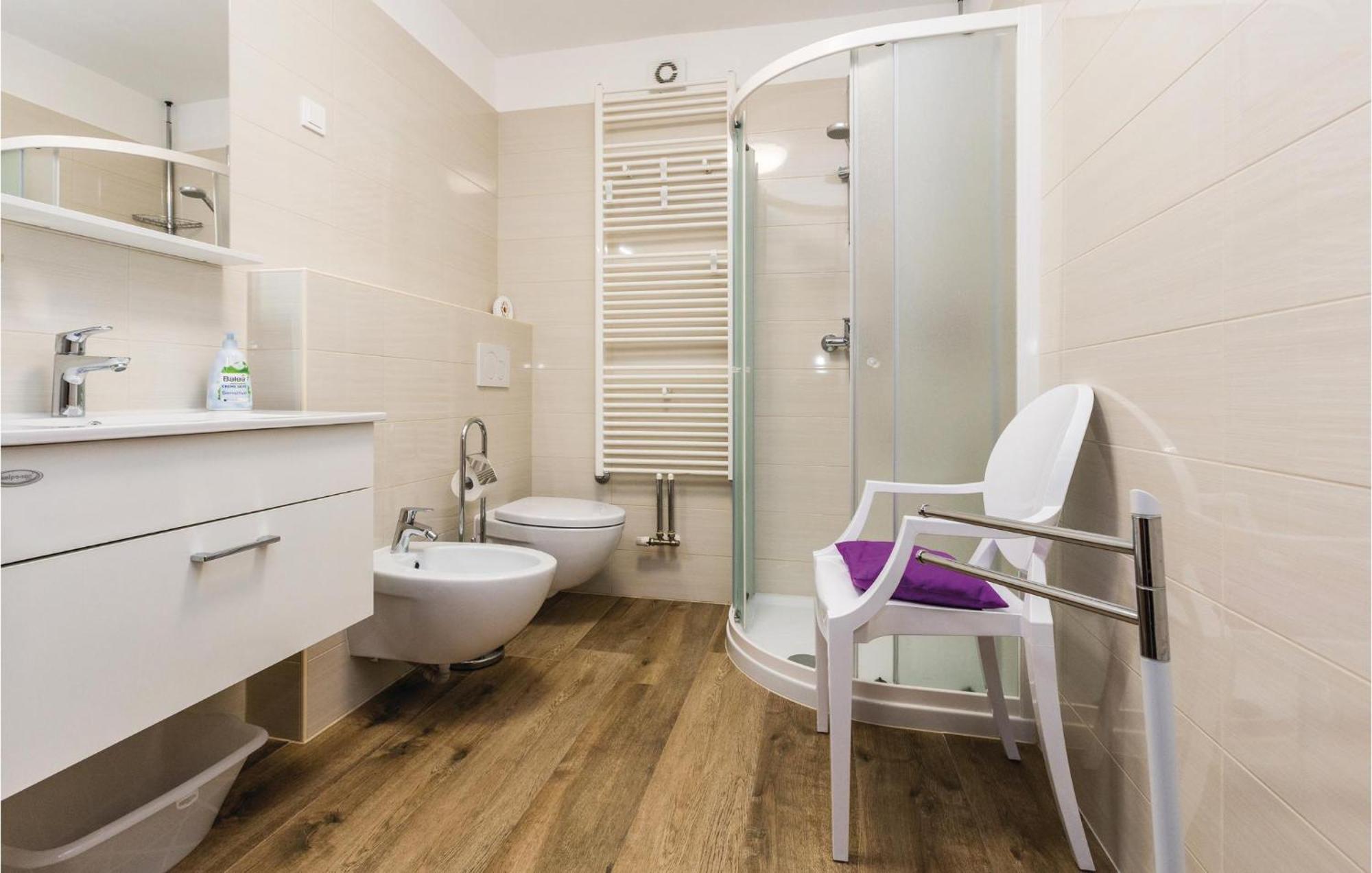 Gorgeous Apartment In Porec With Kitchen ภายนอก รูปภาพ