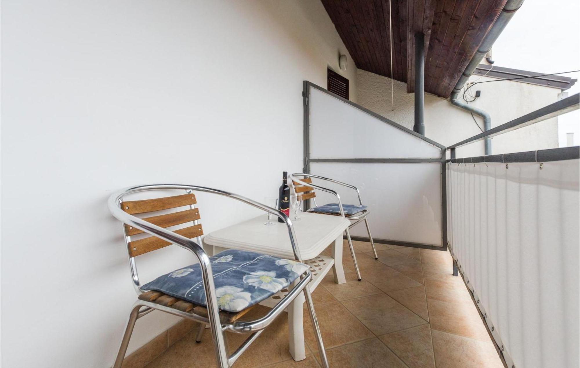 Gorgeous Apartment In Porec With Kitchen ภายนอก รูปภาพ