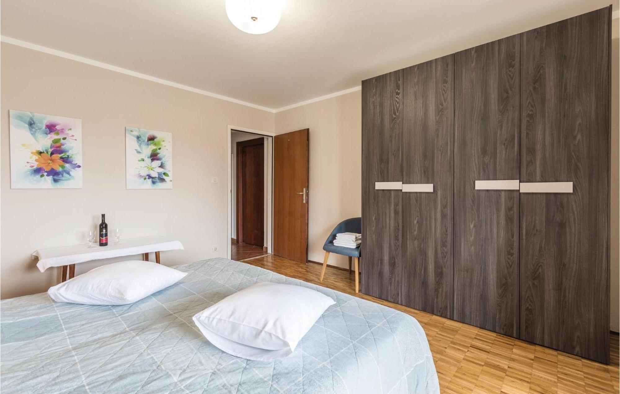 Gorgeous Apartment In Porec With Kitchen ภายนอก รูปภาพ