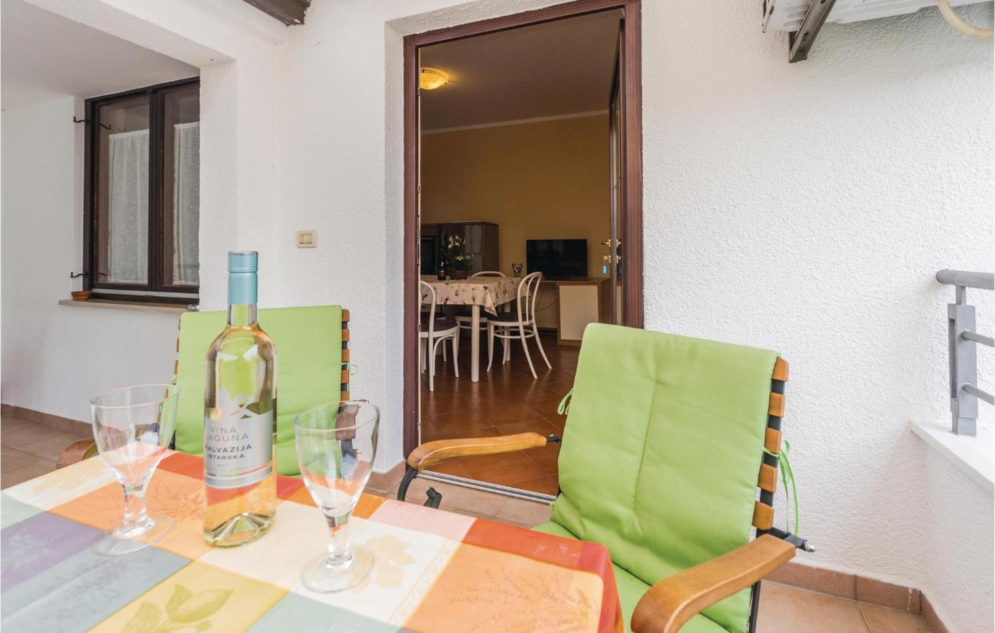 Gorgeous Apartment In Porec With Kitchen ภายนอก รูปภาพ